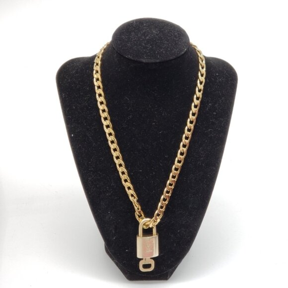 Louis Vuitton Gold Padlock W/ Unbranded Stainless Steel Gold Plated Cuban Chain - Picture 2 of 5